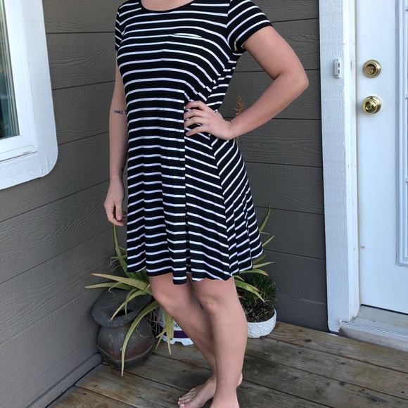 Mossimo Supply Co. Dresses & Skirts - HOST PICK. Mossimo T-shirt dress